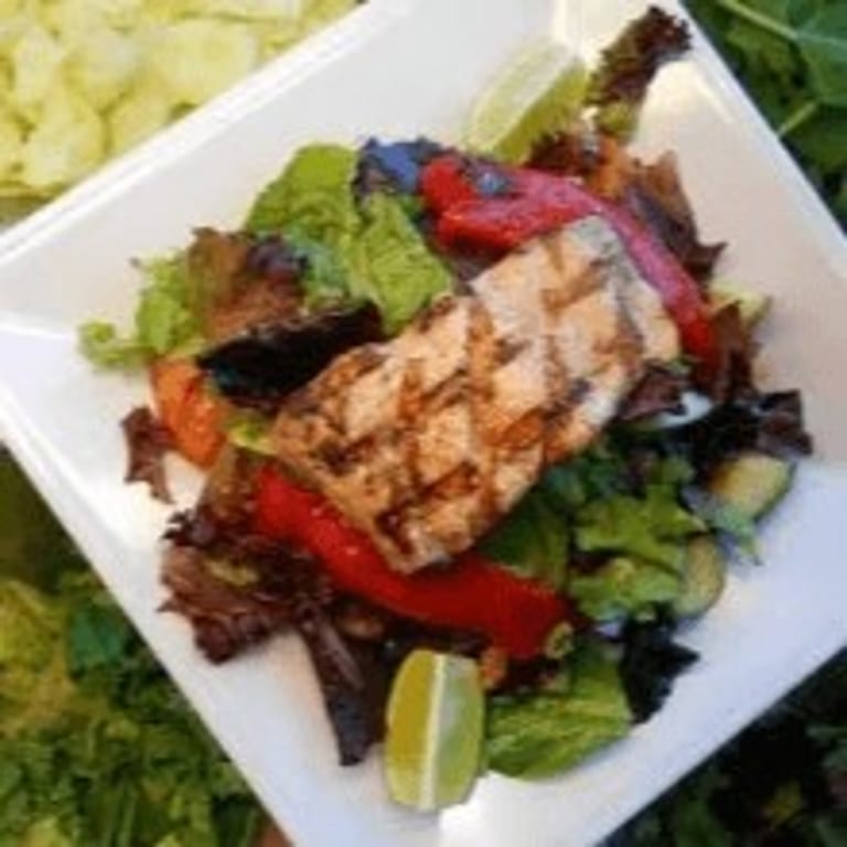 Fresh Salmon Salad: A Mediterranean Delight